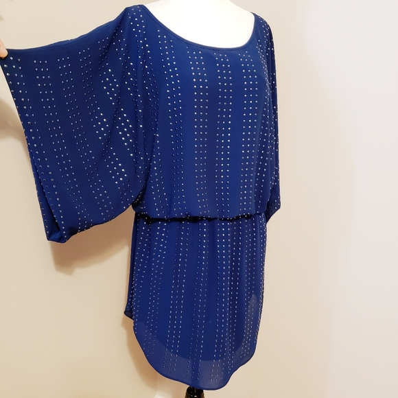 STUNNING DRAPING OVERSIZED DRESS studded - Picture 2 of 11